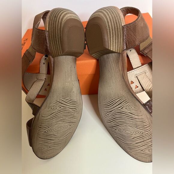 NIB- Miz Mooz Leather Wide Width Heeled Sandals - Cienna - Picture 8 of 8